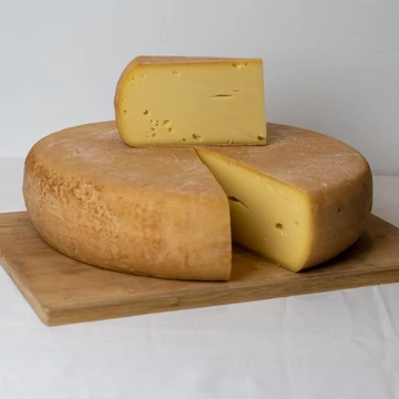 hegedus-sajtiskola-raclette-tipusu-felkemeny-sajt-keszites hegedus-sajtiskola-raclette-tipusu-felkemeny-sajt-keszites